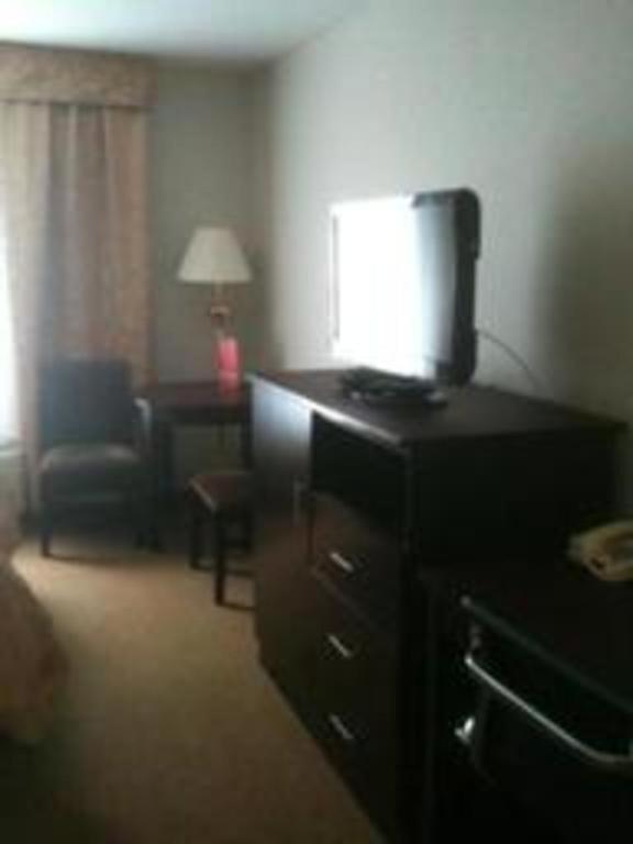 Super 8 By Wyndham Innisfail Ngoại thất bức ảnh